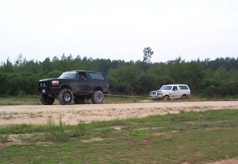 1992 Ford Bronco - 2nd try, he took a running start this time, those front tow hooks came in handy.