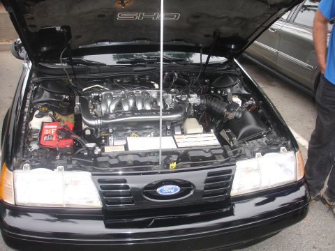 1990 Ford Taurus