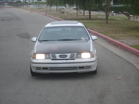 1990 Ford Taurus