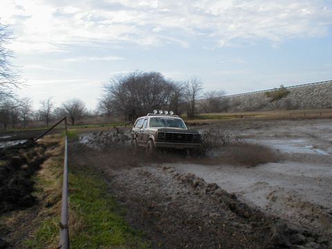 1982 Ford Bronco - Bigger hole