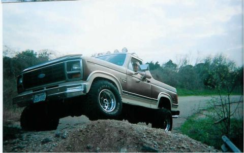 1982 Ford Bronco - more flex