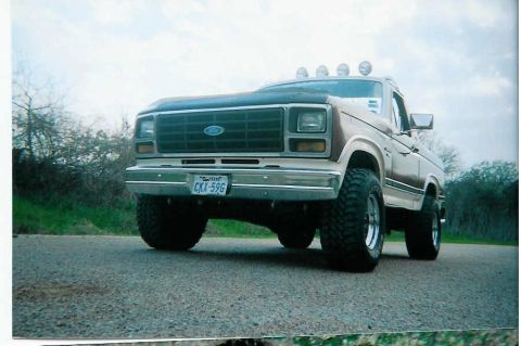 1982 Ford Bronco - mean looking picture