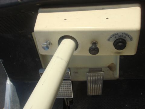 1983 Ford Bronco - This was the dash. the silver pull switch is for the old light setup.
