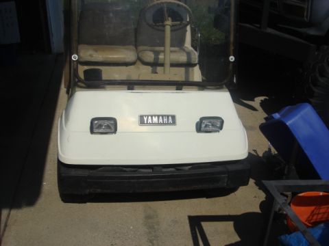 1983 Ford Bronco - this is the old lights. the wiring was real poor so i decided to clean it up.