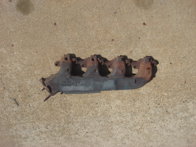 upon closer look i found out one reason it was so bad on the pass side. 2 of the air plugs were gone.