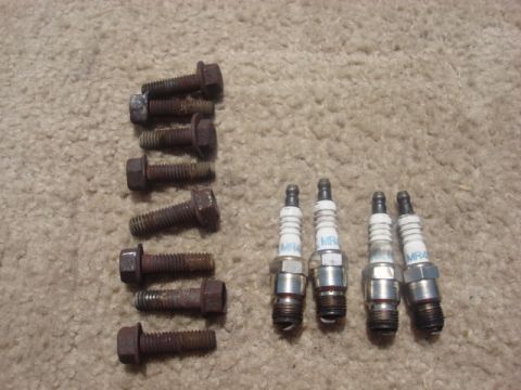 1983 Ford Bronco - here are the bolts and plugs from the pass side
