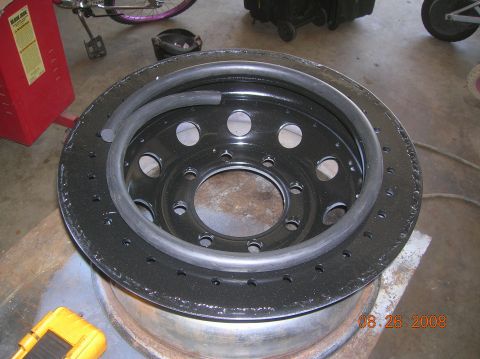 1985 Ford Bronco - anti coning ring,,,appears to be made of rubber and cut to fit....