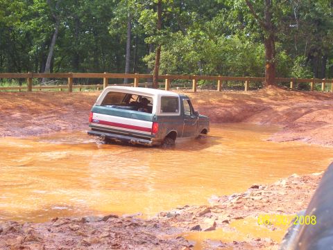 1978 Ford Bronco - This 1978 Ford Bronco navigates a muddy off-road course.