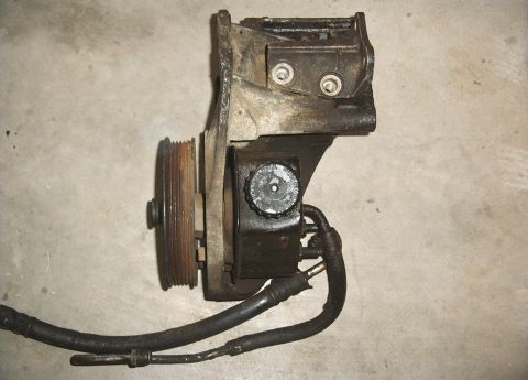1987 Ford Bronco - Another angle of the new pump