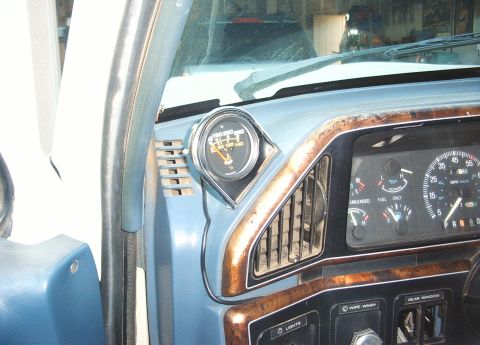 1987 Ford Bronco - Temp. gauge mounted to the dash