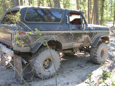 1990 Ford Bronco - This heavily modified Ford Bronco appears to be from the late 1970s, not the 1990s as claimed.