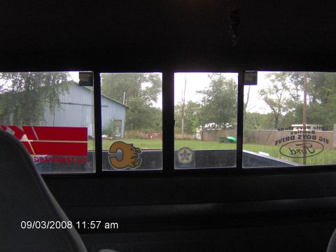 1993 Ford F-150 - back window inside shot