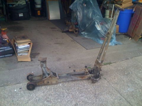 1984 Ford F-250 - 1922 Two and a half ton floor jack - Circa 1922