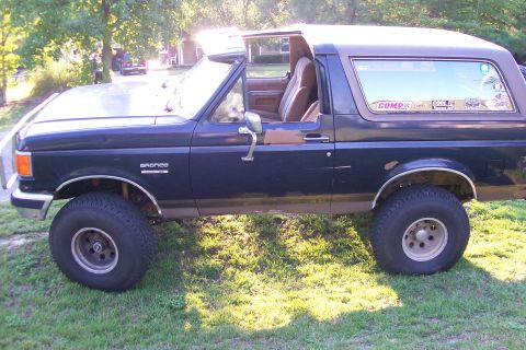 1988 Ford Bronco “Do & Hope”