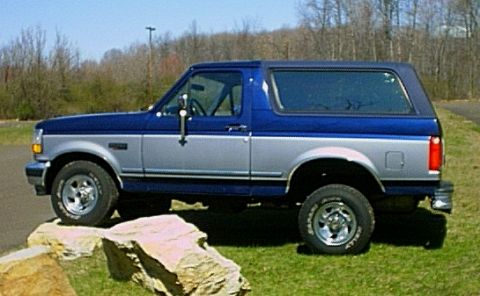 1995 Ford Bronco - Its stout wide body, high-torq 351 Windor engine and removable hard top make it the ultimate 4x4 vehicle for sick mods.