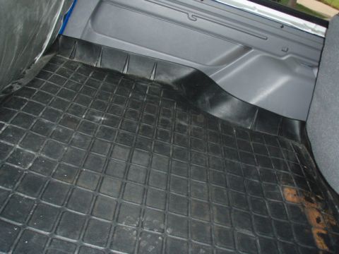 1996 Ford Bronco - I put the cargo mat on top for now. As you can see it is pretty stealthy.