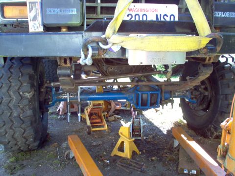 1986 Ford Bronco - Bailed on coils. Got a sweet deal on some F350 Superlift leaf springs. I already like the looks of this.