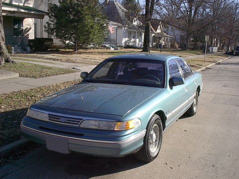 1993 Ford Crown Victoria - Left Front