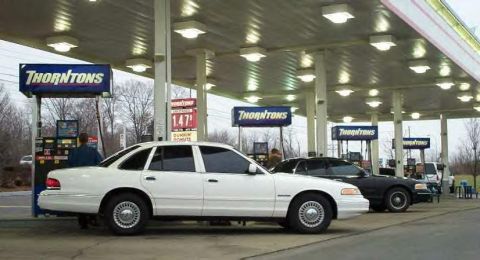 1988 Ford Crown Victoria - Another shot at the gas station
