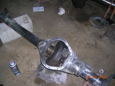 1985 Ford Bronco - front carrier removed