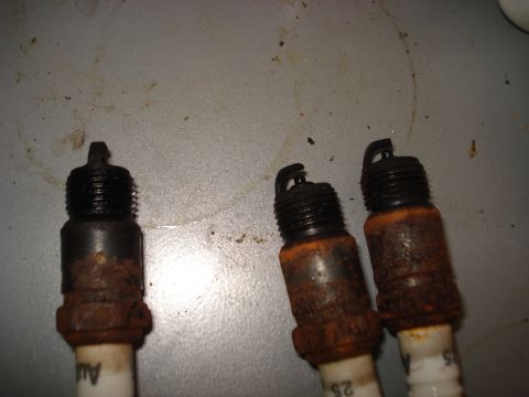 1996 Ford Bronco - BAD spark plugs, these have about 5k miles on them