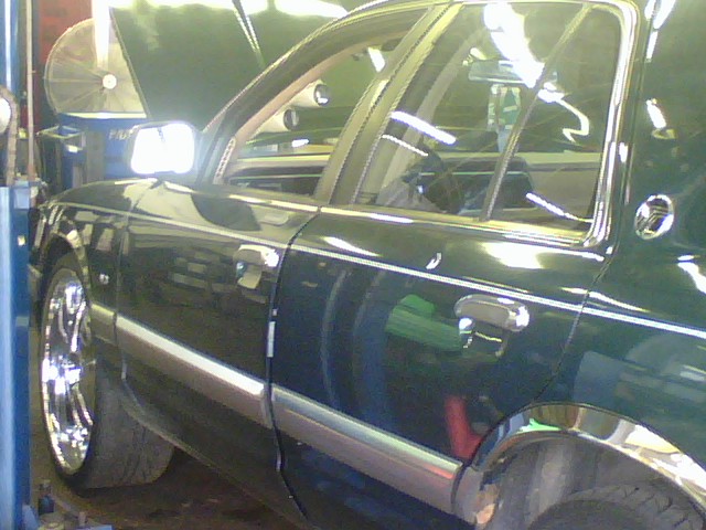 20+ inch rims....at least the guage pod is still there :(