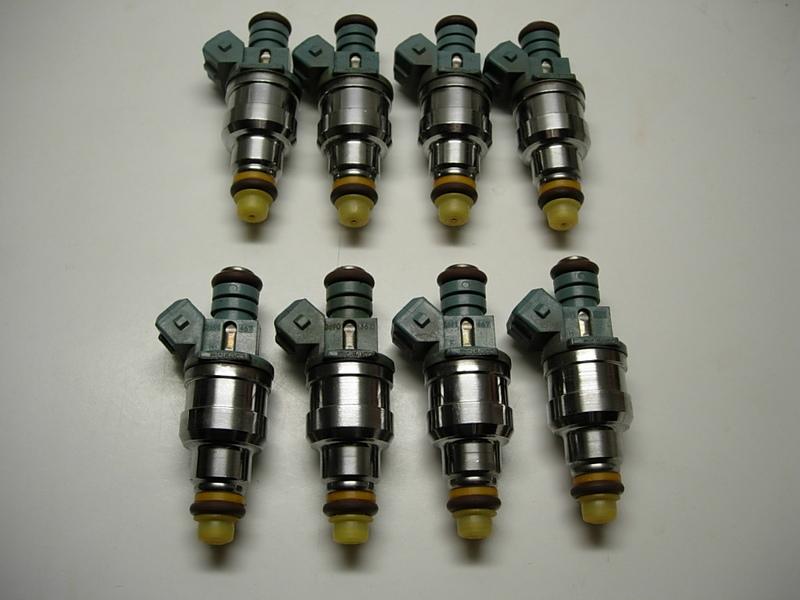 Set of eight fuel injectors