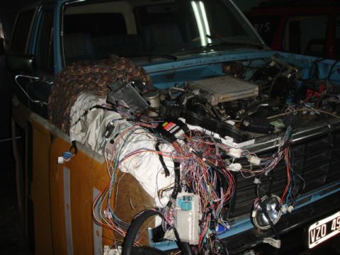 1980 Ford Bronco - some trouble with the electronic engine......jejeje