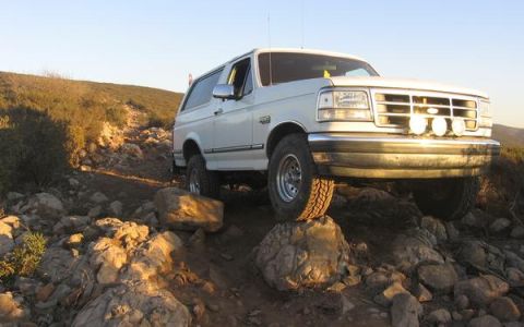 1992 Ford Bronco photo