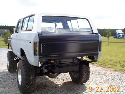 1978 Ford Bronco - New tailgate installed.