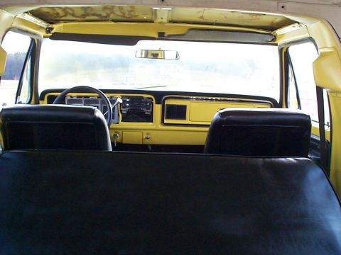 1978 Ford Bronco - The dash is back home again.