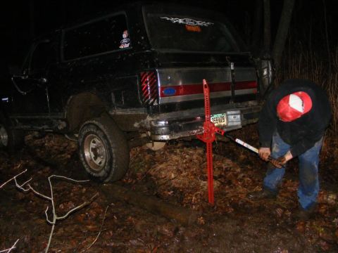 1989 Ford Bronco - the one and ONLY time i got her stuck, hi-lift saves the day.