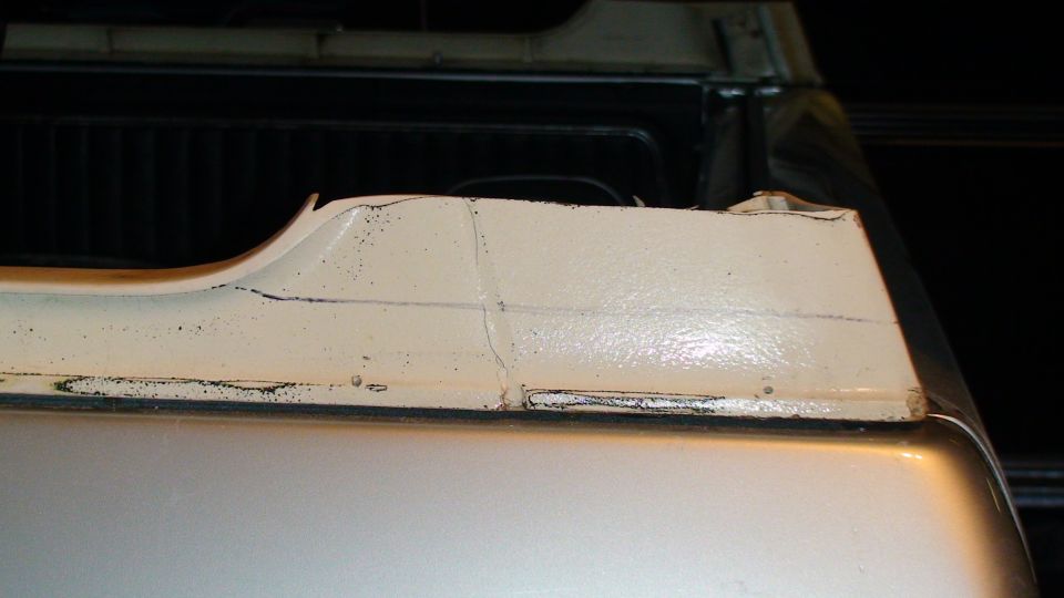 1979 Ford Bronco rear quarter panel, light color