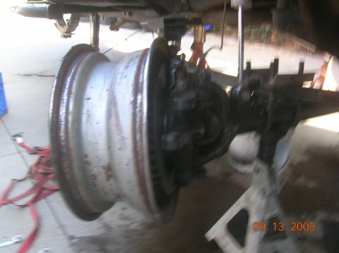 1985 Ford Bronco - front clearance.