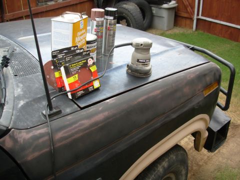 1983 Ford Bronco - Just to see how difficult it is & how the spray cans turn out, I scuffed the fender that I plan to replace.