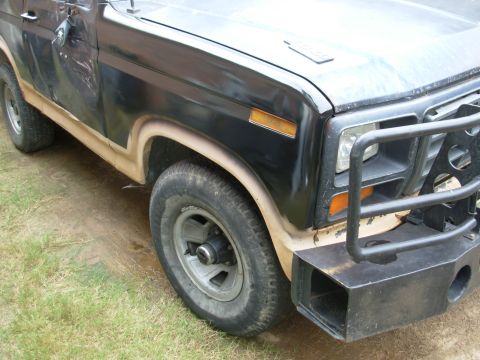 1983 Ford Bronco - After a few minutes, it looks OK. ...at least as good as the rest of the truck.