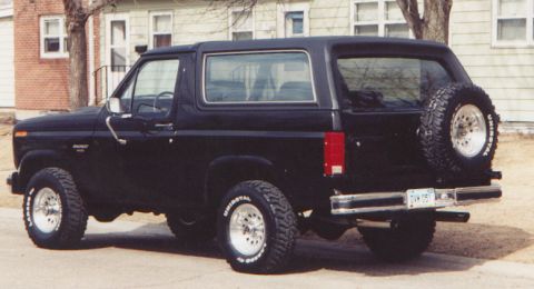 1986 Ford Bronco - Washed, Waxed and ready to roll!!