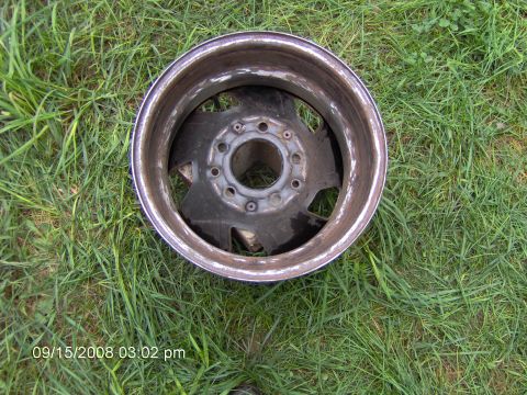 1987 Ford Bronco - rim after grinding away rust