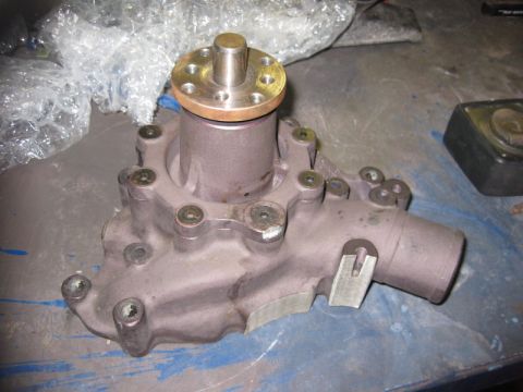 1971 Ford Mustang - Drake Water Pump clearanced for large damper