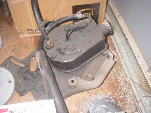 1978 Ford Bronco - sag/hydroboost pump and bracket