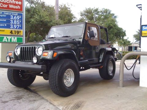1998 Jeep Wrangler photo
