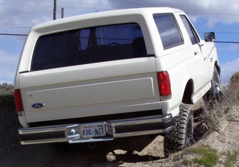 1990 Ford Bronco - I just couldn't get that rear tire off the ground!