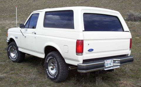 1990 Ford Bronco - Even a lunch break turns out to be a photo-shoot.