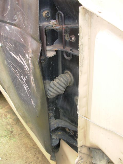1983 Ford Bronco - With the fender removed, the hinge bolts are EASY to access. For door alignment, see this post: http://www.fourdoorbronco.com/board/showthr…