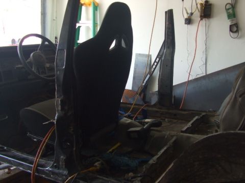1994 Jeep Cherokee - side no tube b pillar there