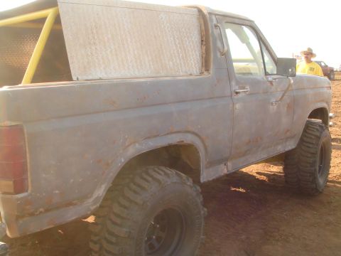 1992 Ford Bronco - This heavily modified Ford Bronco appears to be from the early 1980s, not a 1992 model.