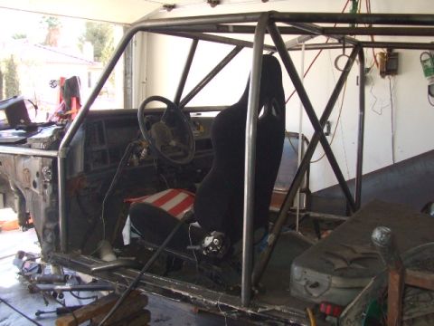 1994 Jeep Cherokee - dr side cage done