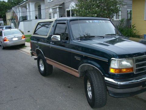 1995 Ford Bronco photo