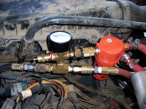 1991 Ford Bronco - This photo shows an on-board air compressor system, not a 1991 Ford Bronco.