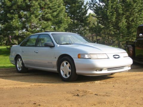 1994 Ford Taurus photo